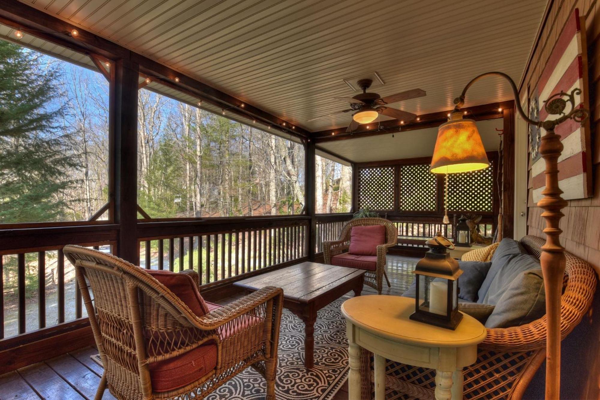 Southern Living Cottage Cozy Up By The Fire Relax On The Porch And Enjoy Peaceful Surroundings 블루리지 외부 사진