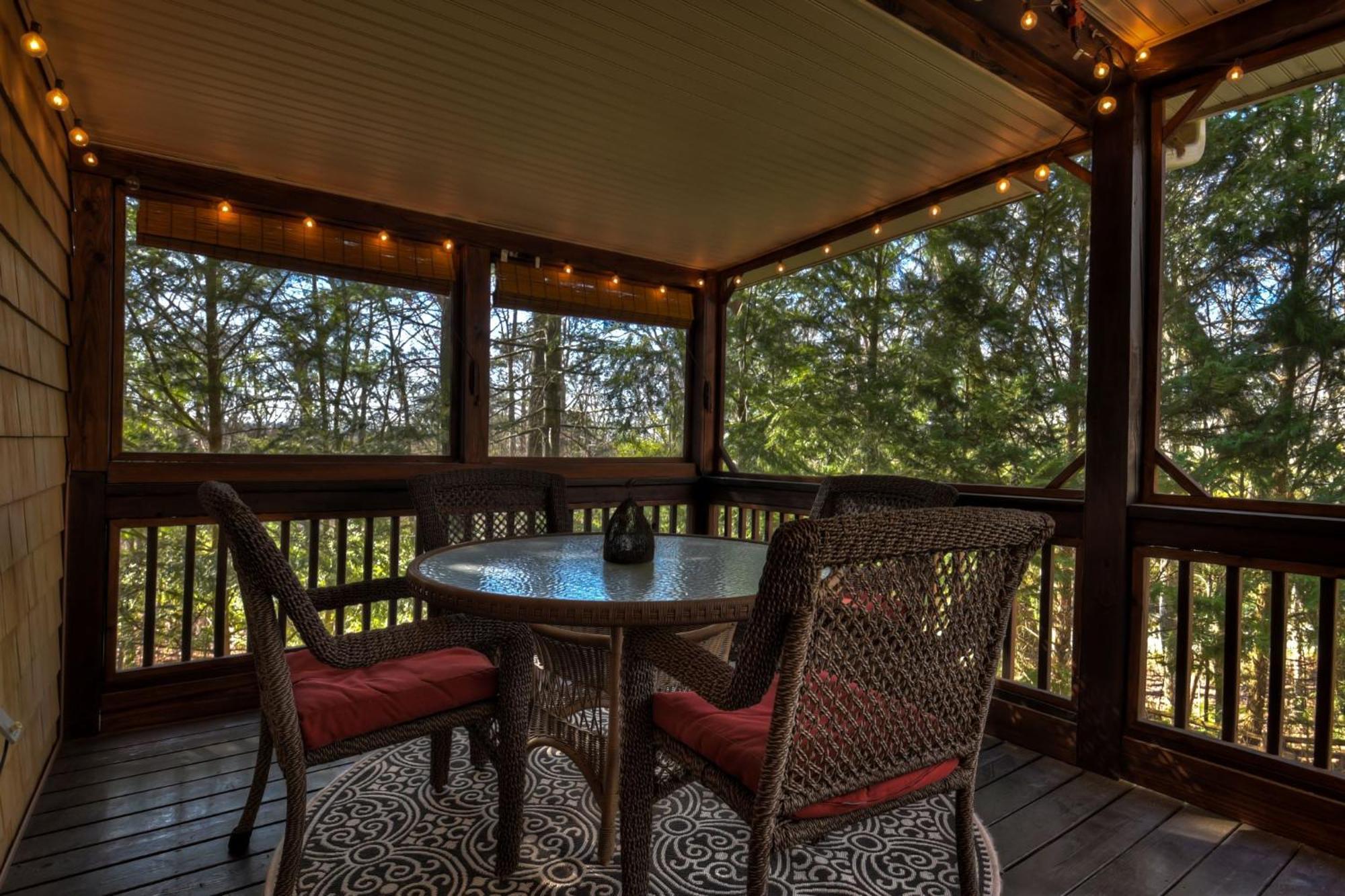 Southern Living Cottage Cozy Up By The Fire Relax On The Porch And Enjoy Peaceful Surroundings 블루리지 외부 사진