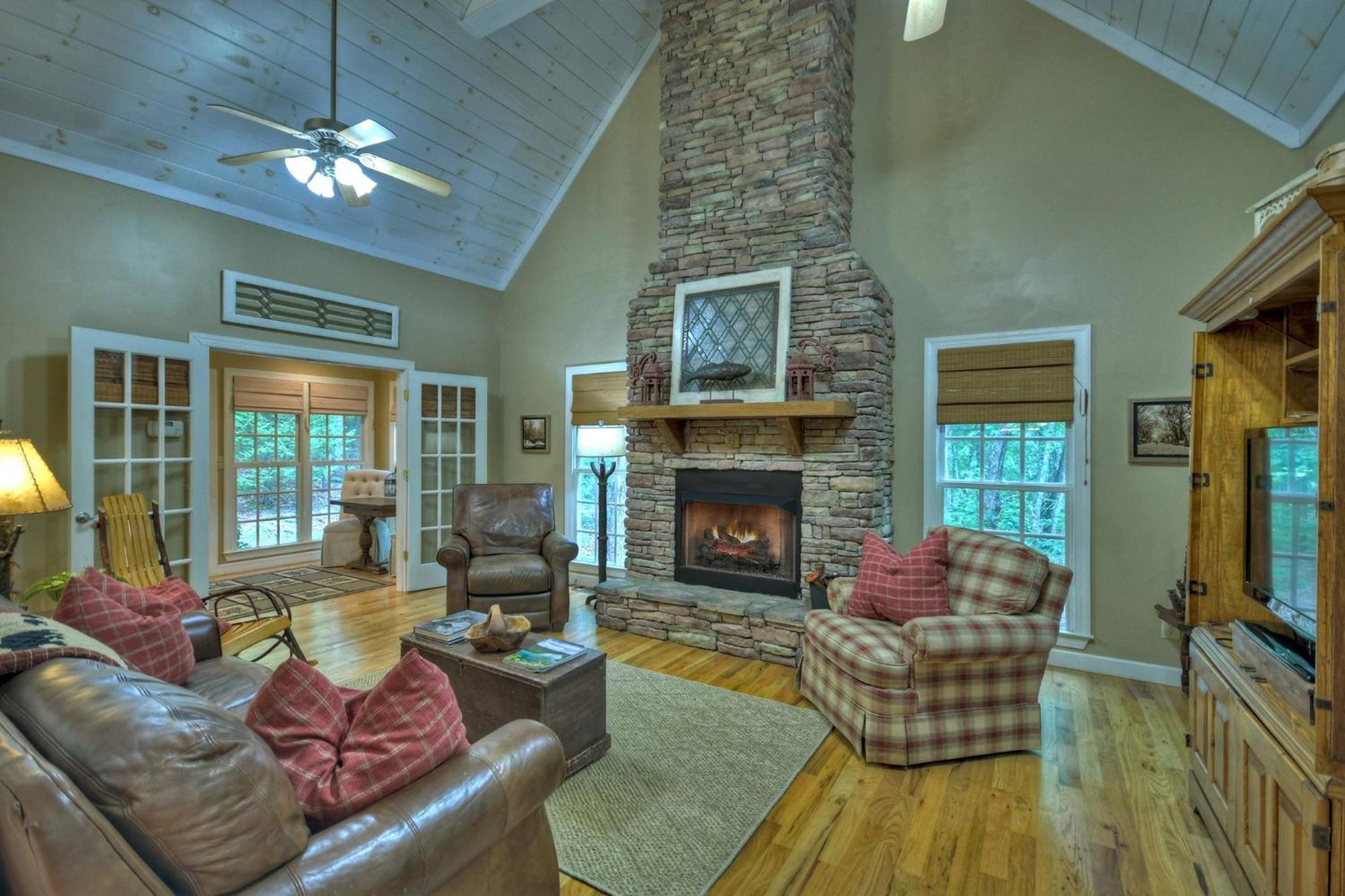 Southern Living Cottage Cozy Up By The Fire Relax On The Porch And Enjoy Peaceful Surroundings 블루리지 외부 사진
