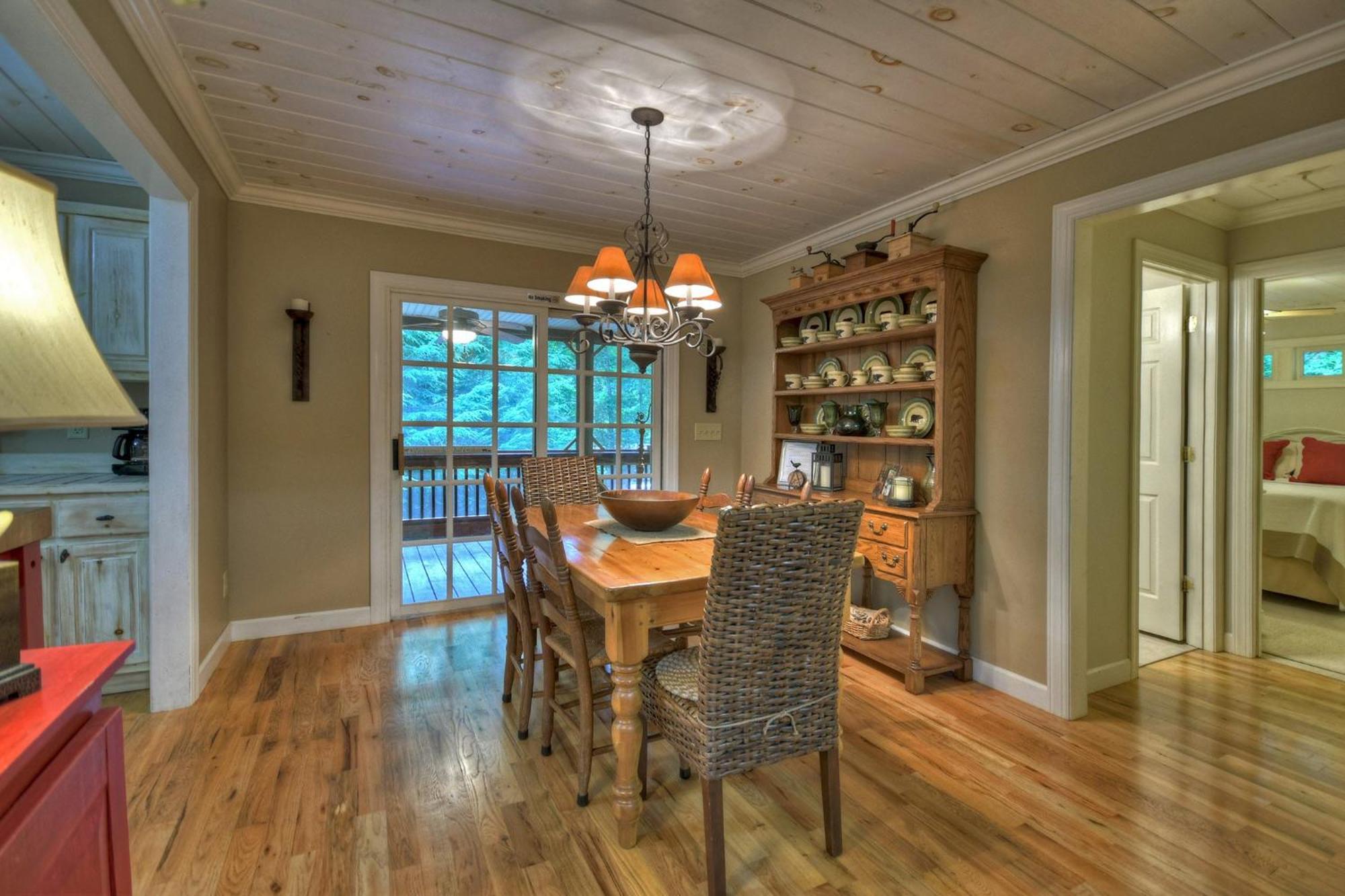 Southern Living Cottage Cozy Up By The Fire Relax On The Porch And Enjoy Peaceful Surroundings 블루리지 외부 사진