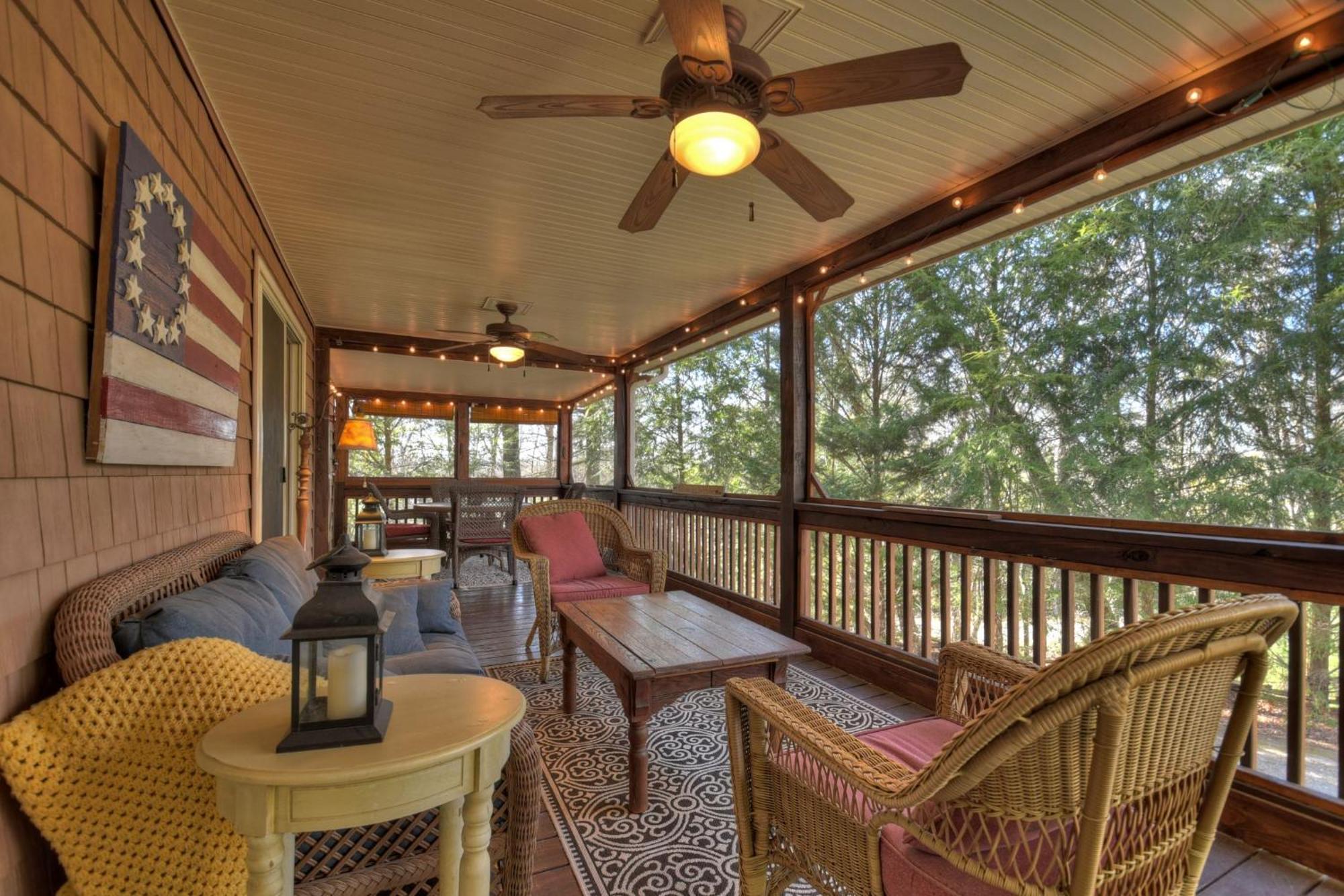 Southern Living Cottage Cozy Up By The Fire Relax On The Porch And Enjoy Peaceful Surroundings 블루리지 외부 사진